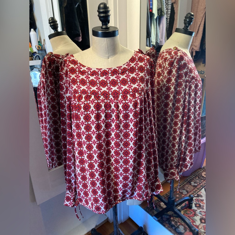 Loft Red and White Women's Long Sleeve Floral Top, Tie Waist, Size Large